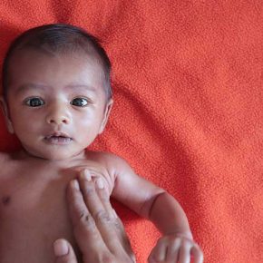 مقاله سوء تغذیه در اثر کمبود یا مصرف زیاد مواد غذایی ایجاد می‌شود.